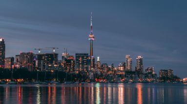 Photo "CN Tower: Unveiling the View from Toronto's Skyline Masterpiece"